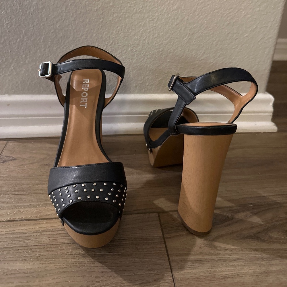 Platform Sandals - Report